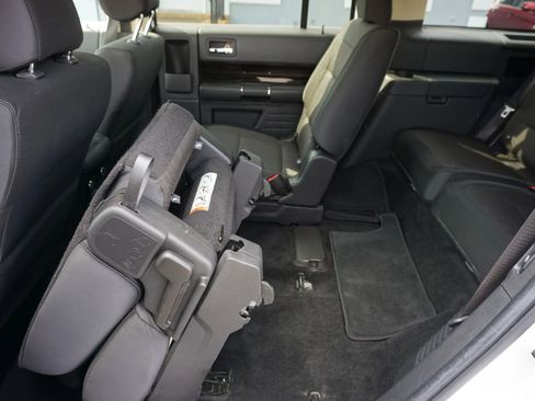 Used 2019 Ford Flex SEL image 15