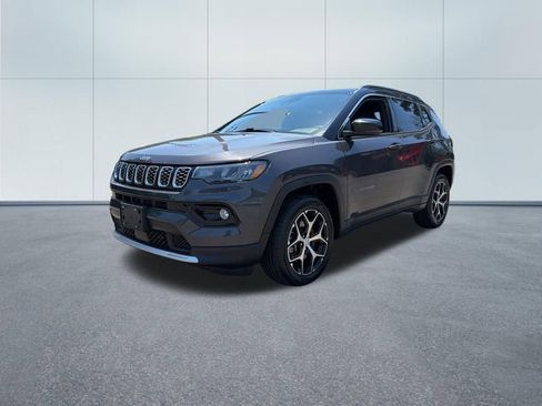 Used 2024 Jeep Compass Limited w/ Sun and Sound Group AWD/4WD image 2