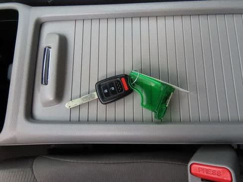 Used 2014 Honda CR-V LX image 25
