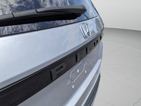 Used 2024 Honda Pilot EX-L image 8