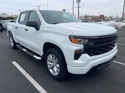 Used 2022 Chevrolet Silverado 1500 Custom image 1