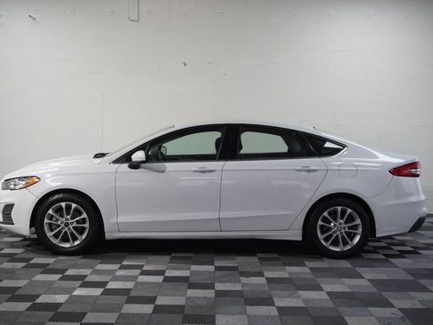 Used 2020 Ford Fusion SE FWD image 2