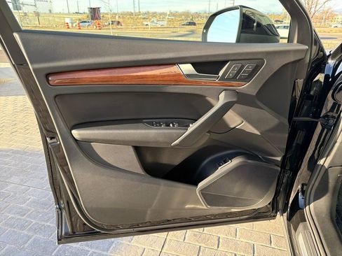 Used 2023 Audi Q5 2.0T Premium w/ Convenience Package image 10