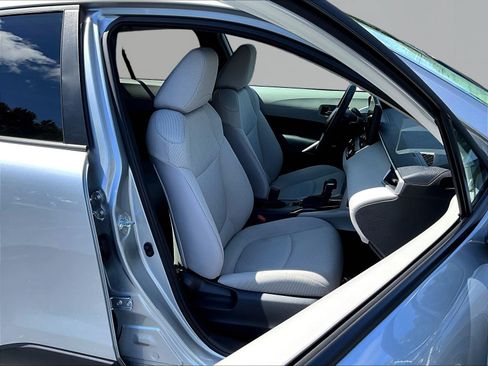 Used 2025 Toyota Corolla Cross LE w/ Moonroof Package AWD/4WD image 29