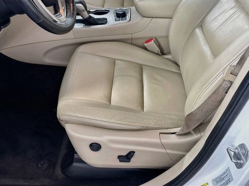 Used 2016 Jeep Grand Cherokee Limited AWD/4WD image 14
