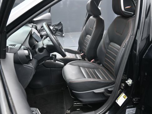 Used 2020 Nissan Kicks SR w/ SR Premium Package FWD image 21