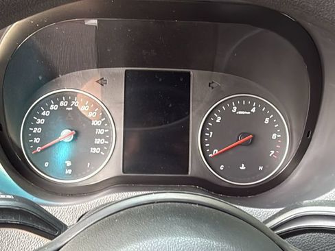 Used 2023 Mercedes-Benz Sprinter 2500 image 10