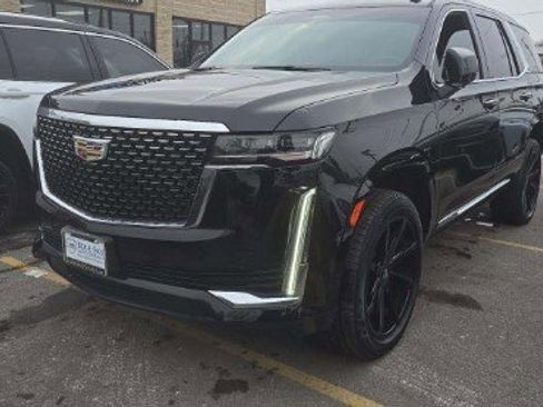 Used 2022 Cadillac Escalade Premium Luxury image 1