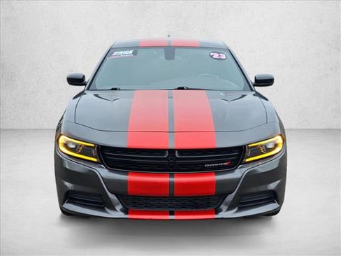 Used 2023 Dodge Charger SXT image 2