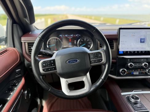 Used 2023 Ford Expedition Max Limited RWD image 12