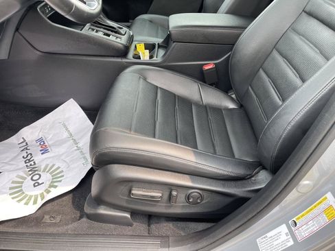 Used 2024 Honda CR-V EX-L image 3