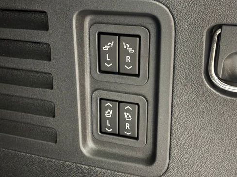 New 2026 GMC Acadia Denali Ultimate image 13