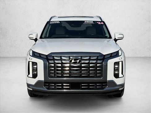 Used 2024 Hyundai Palisade Calligraphy image 2