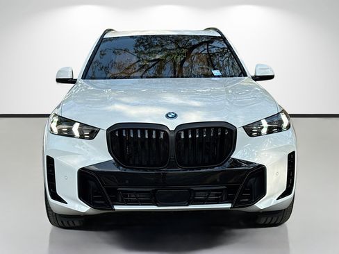 New 2026 BMW X5 xDrive50e w/ M Sport Package image 8