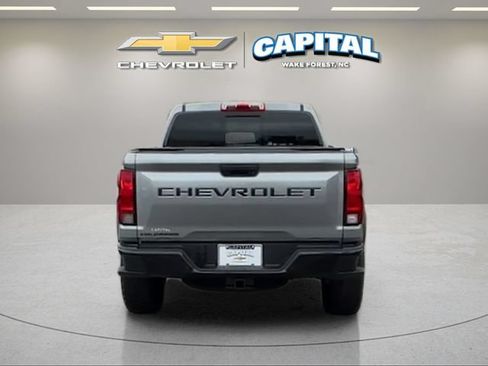 Used 2024 Chevrolet Colorado Trail Boss w/ Technology Package AWD/4WD image 4