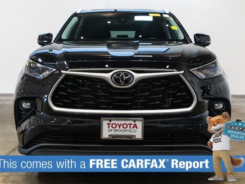 Used 2023 Toyota Highlander XLE AWD/4WD image 2