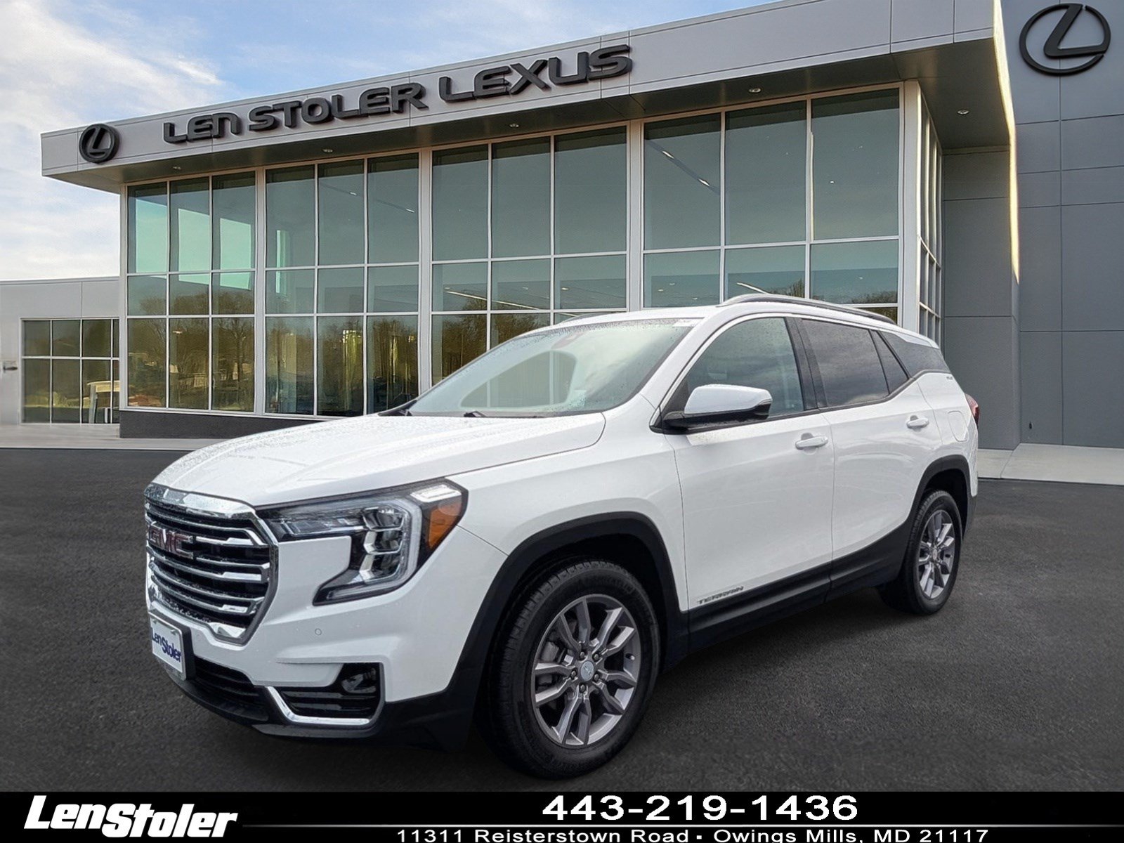 Used 2023 GMC Terrain SLT w/ Tech Package AWD/4WD image 7