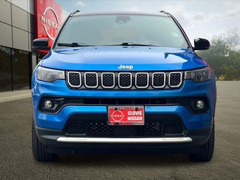 Used 2023 Jeep Compass Limited image 11