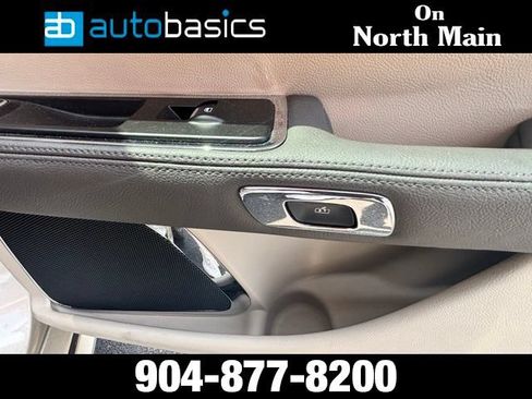 Used 2017 Lincoln Continental Select FWD image 23
