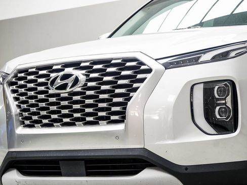 Used 2022 Hyundai Palisade SEL w/ Premium Package image 2