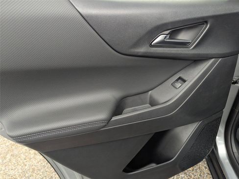 New 2026 Chevrolet Equinox LT w/ Convenience Package II image 12