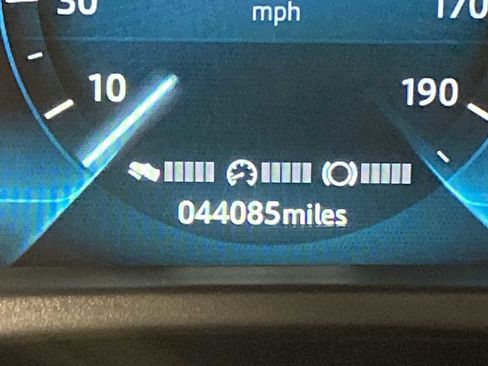 Used 2017 Jaguar F-PACE R-Sport image 18