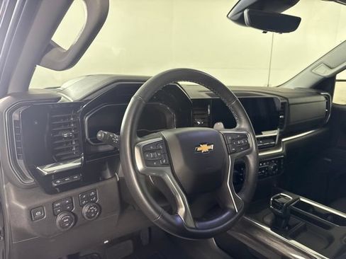 Used 2025 Chevrolet Silverado 1500 LTZ w/ Technology Package AWD/4WD image 18