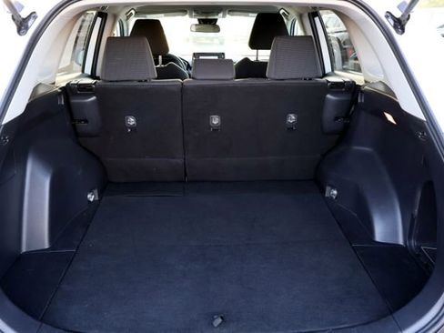 Used 2021 Toyota RAV4 LE image 20