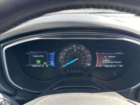 Used 2019 Ford Fusion Titanium image 17