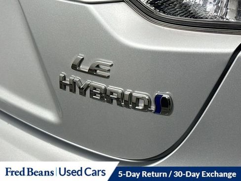 Used 2023 Toyota Corolla LE AWD/4WD image 34
