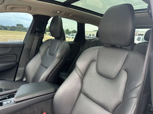 Used 2023 Volvo XC60 T8 Plus AWD/4WD image 14