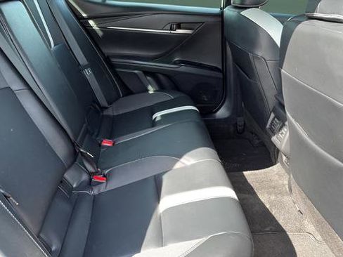 Used 2025 Toyota Camry SE w/ Convenience Package image 20