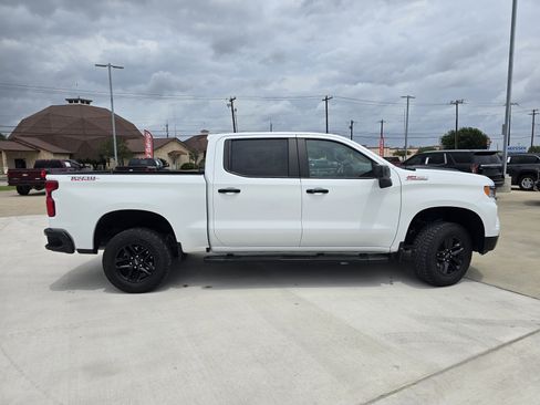 Used 2024 Chevrolet Silverado 1500 LT Trail Boss w/ Protection Package AWD/4WD image 2