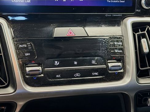 Used 2023 Kia Sorento EX image 10