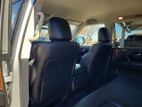 Used 2020 Nissan Armada SL image 12