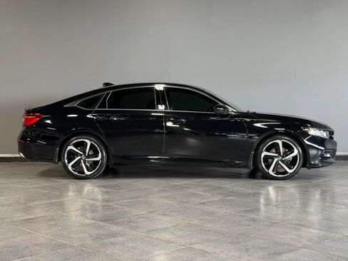 Used 2020 Honda Accord Sport image 4