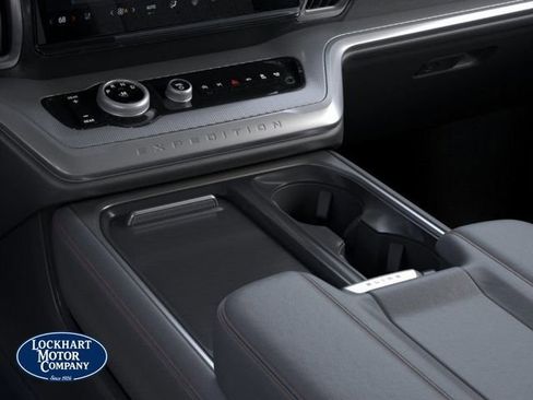 New 2026 Ford Expedition Active image 15