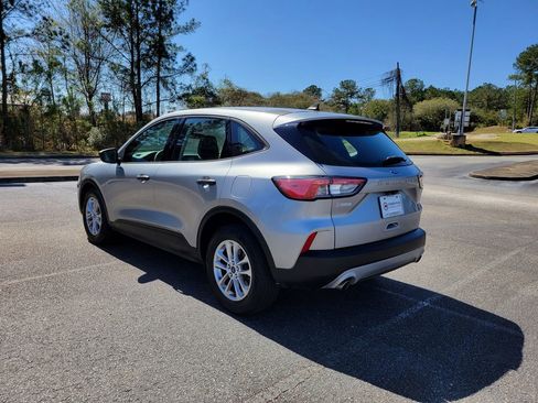 Certified 2022 Ford Escape S image 4