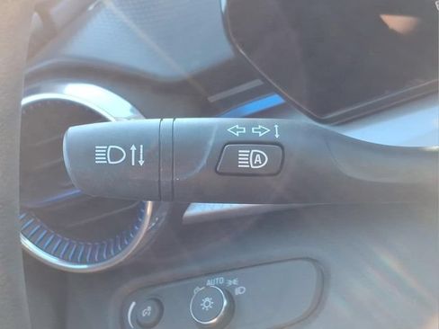 Used 2024 Chevrolet Trax LT FWD image 24