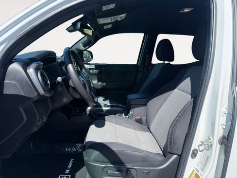 Used 2023 Toyota Tacoma TRD Off-Road image 10