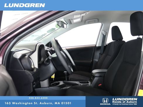 Used 2016 Toyota RAV4 LE AWD/4WD image 10