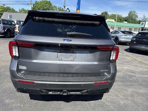 New 2026 Ford Explorer ST-Line w/ ST-Line Street Pack AWD/4WD image 3