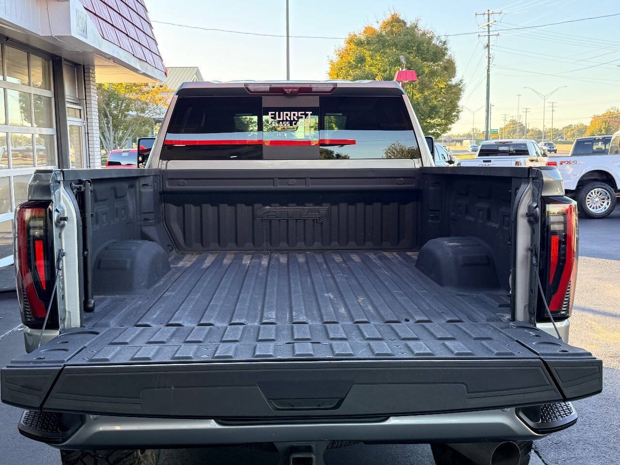 Used 2024 GMC Sierra 2500 AT4 w/ Technology Package AWD/4WD image 10