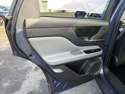 Certified 2022 Lincoln Corsair AWD w/ Premium Package image 12