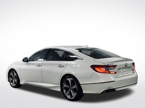 Used 2018 Honda Accord Touring image 8