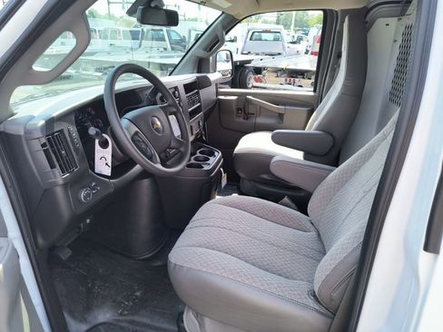 New 2025 Chevrolet Express 2500 w/ Driver Convenience Package image 21