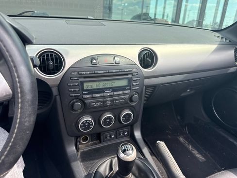 Used 2012 MAZDA MX-5 Miata Grand Touring w/ Premium Pkg RWD image 5