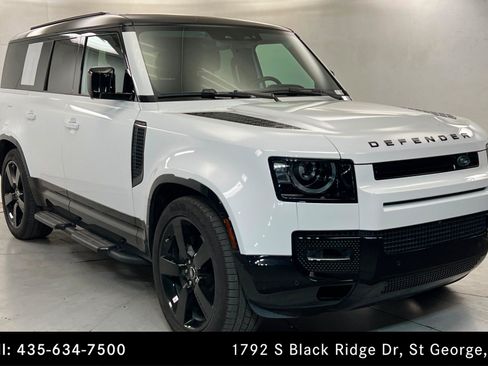 Used 2025 Land Rover Defender 130 X-Dynamic SE AWD/4WD image 7
