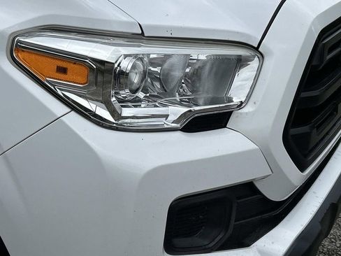 Used 2019 Toyota Tacoma SR5 RWD image 10