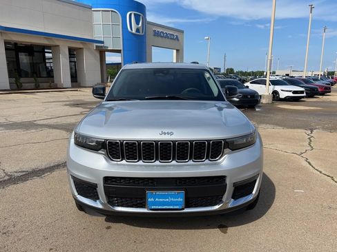 Used 2023 Jeep Grand Cherokee L Limited AWD/4WD image 2